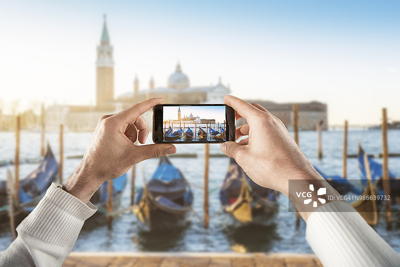 游客拍摄个人视角的照片图片素材
