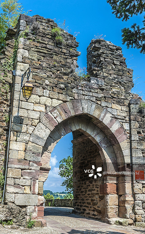 法国阿韦龙省纳雅克村，最美村庄港口风光图片素材