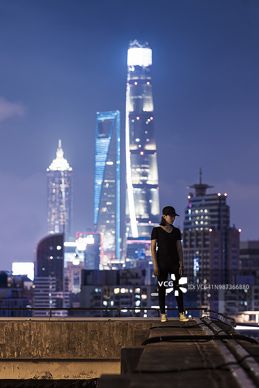 屋顶上的Tiny 7图片素材