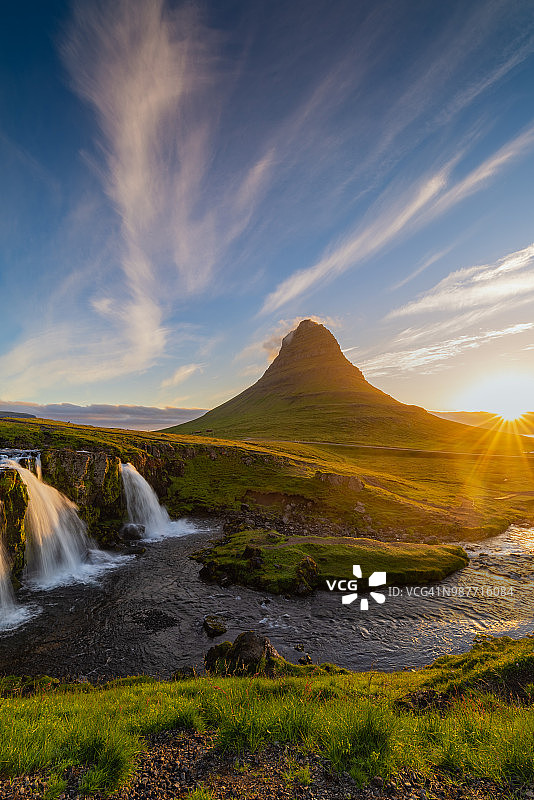 清晨的教堂山图片素材