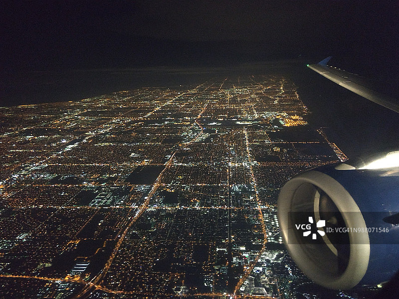 飞机最终进近迈阿密机场图片素材