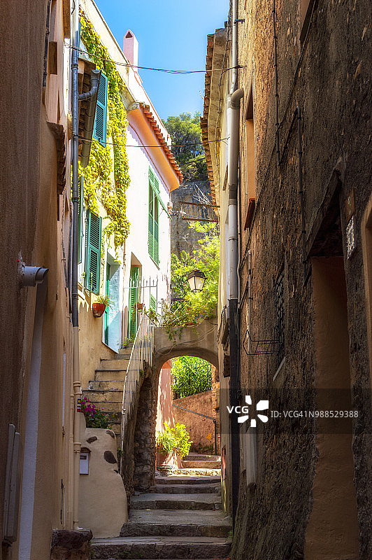 法国普罗旺斯-阿尔卑斯-蓝色海岸 Roquebrune-Cap-Martin 老街风光图片素材