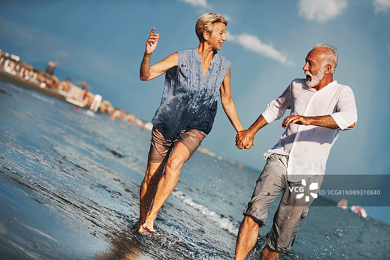 一家人度假图片素材