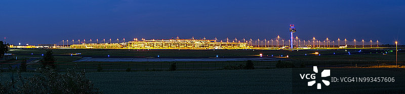 柏林勃兰登堡机场航站楼和控制塔（德国勃兰登堡州）图片素材