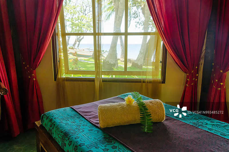 印度尼西亚巴厘岛：可欣赏海景的健康水疗中心图片素材