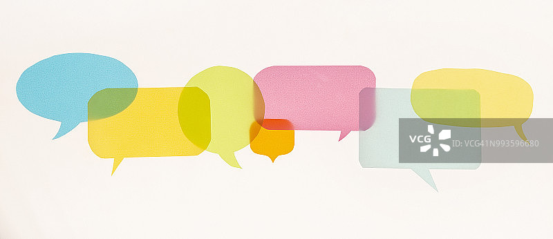 横版彩色半透明对话气泡图片素材