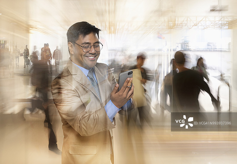 旅途中的互联商人图片素材