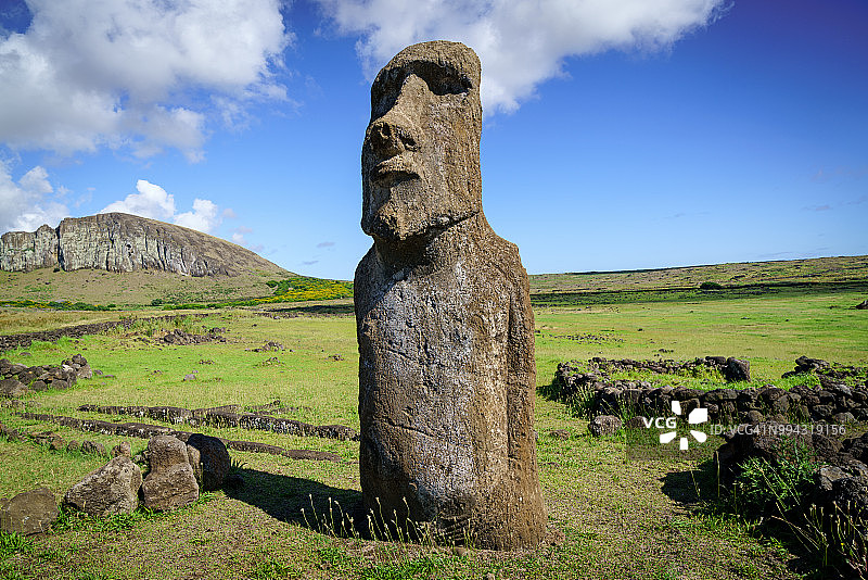 复活节岛拉帕努伊岛阿胡汤加里基石像图片素材