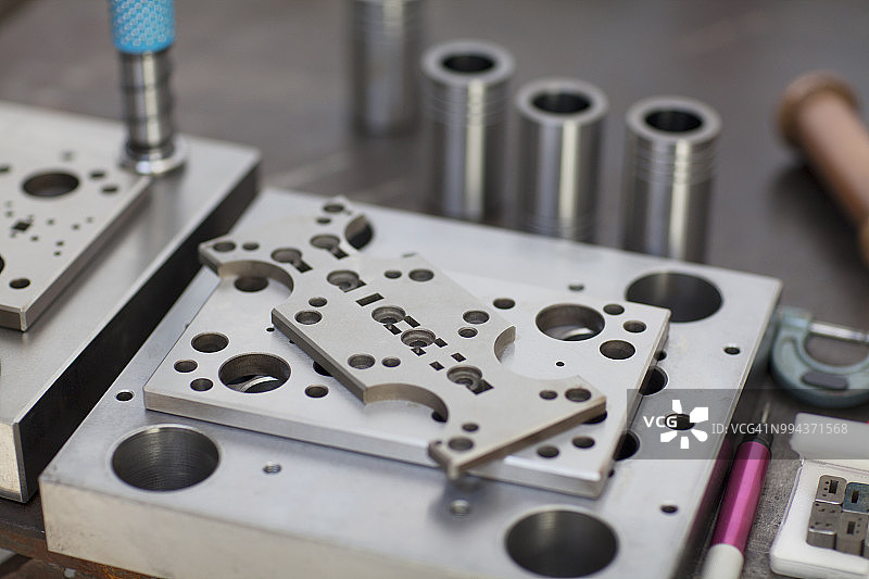 中国东莞工厂的金属模具铸件图片素材