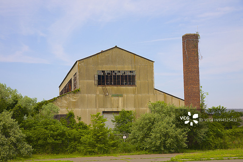 纽约市洛克威半岛提尔登堡的旧仓库式建筑图片素材