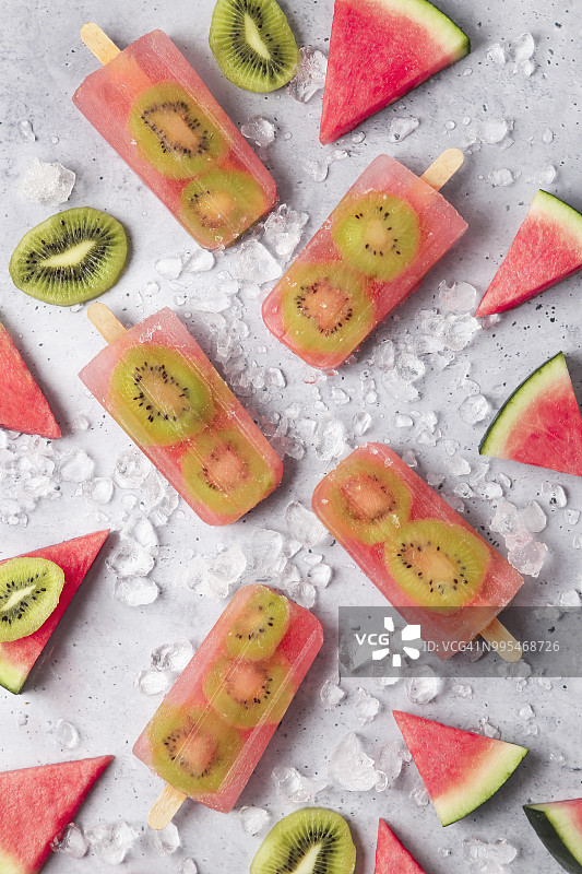 自制西瓜猕猴桃冰棒图片素材