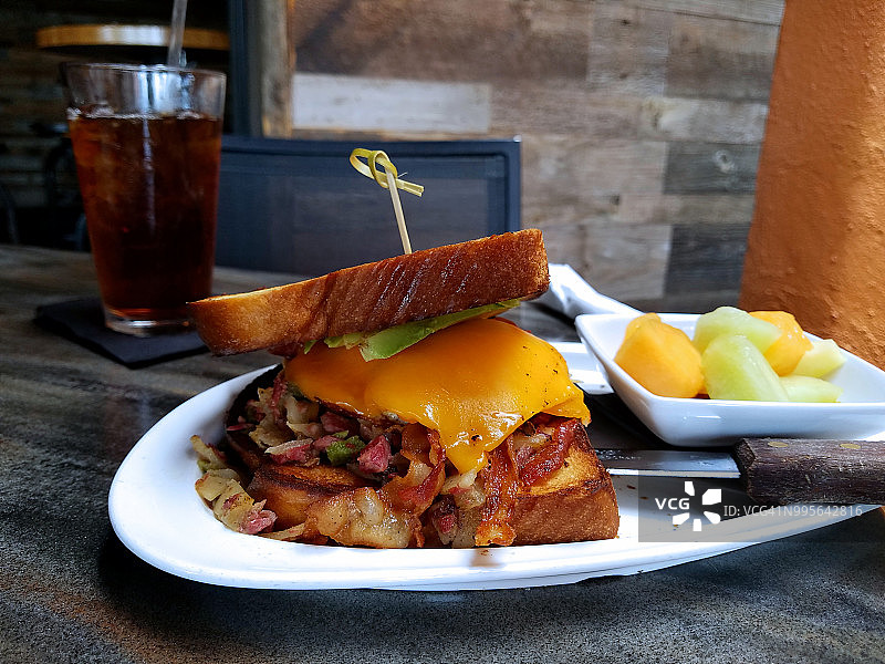 咸牛肉土豆泥三明治图片素材