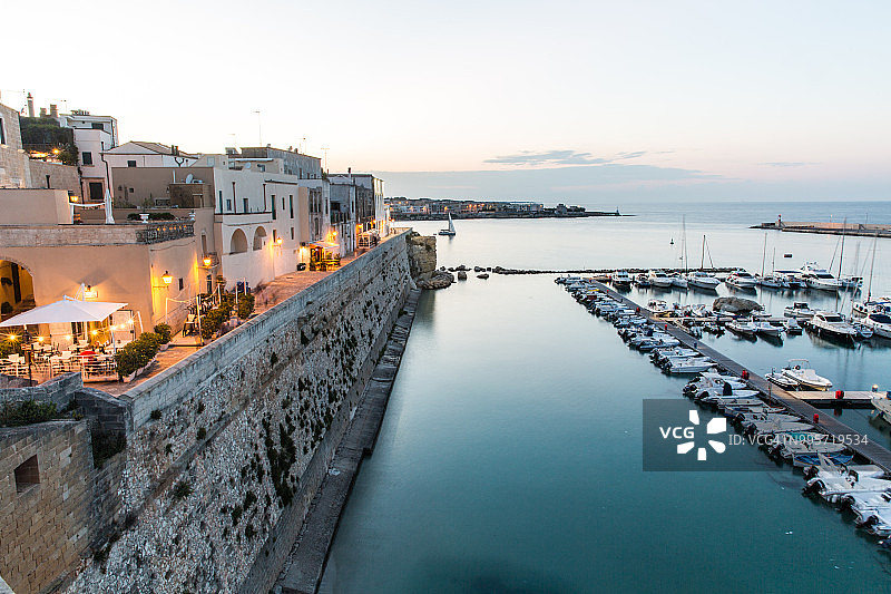 黄昏下的码头图片素材