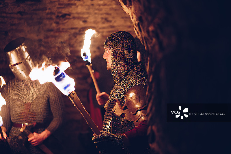 骑士与火焰图片素材