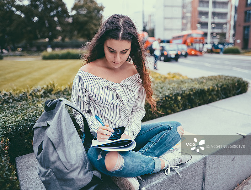 伦敦女学生图片素材