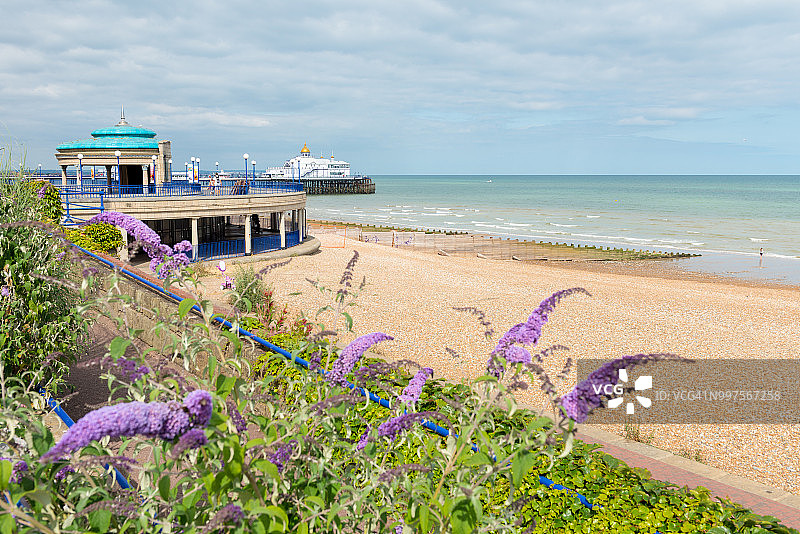 英国东萨塞克斯郡伊斯特本乐队广场和码头图片素材