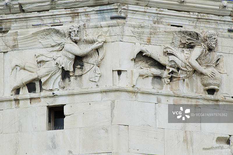 风之塔上的风神雕塑图片素材