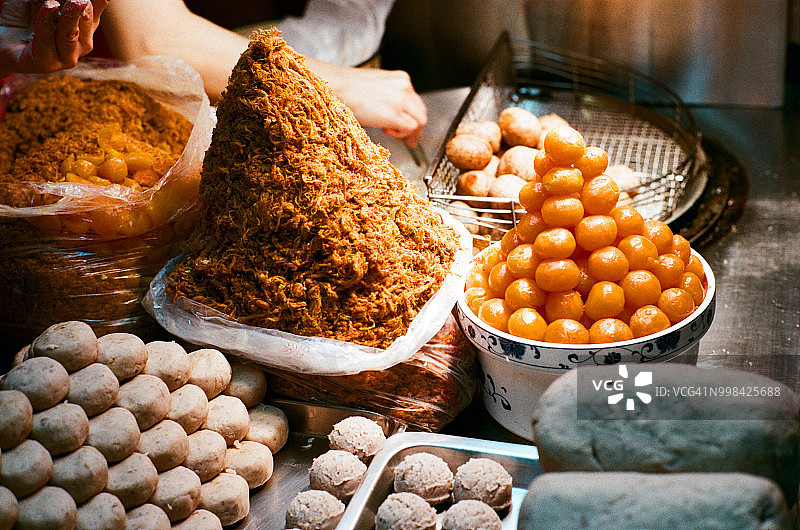 中国台湾夜市油炸芋圆图片素材