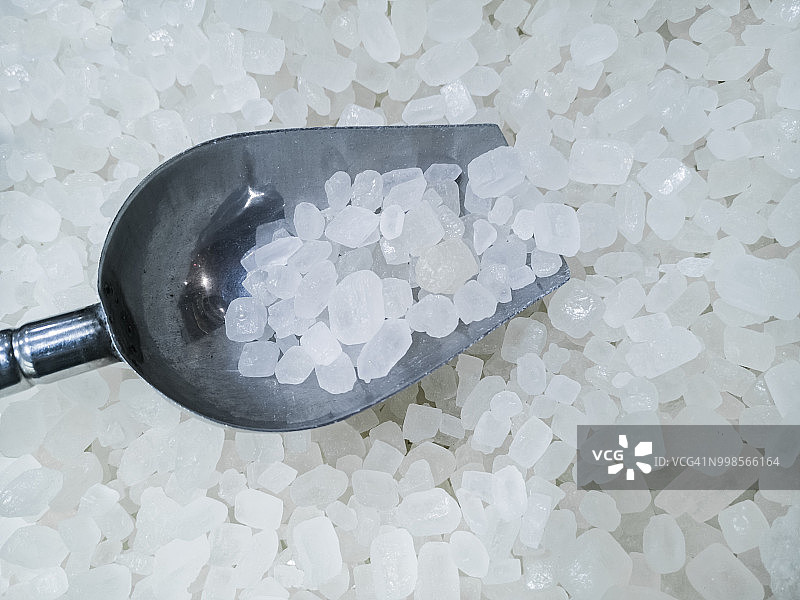 一堆白色冰糖，特写图片素材