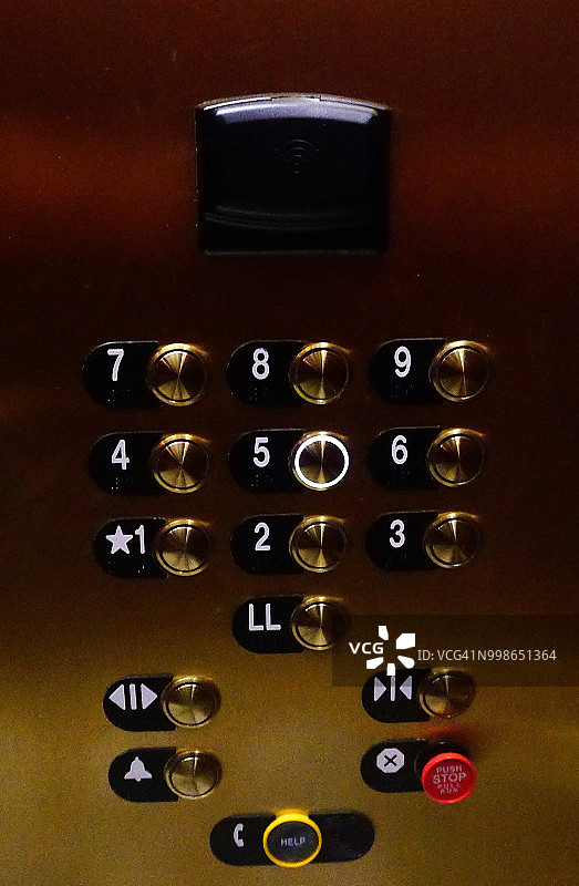 电梯控制面板特写图片素材