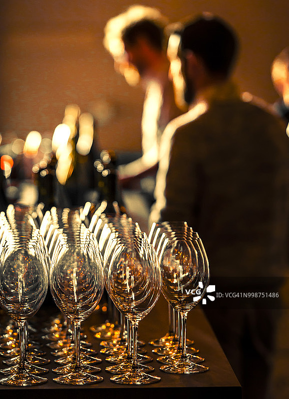 美国华盛顿州西雅图SoDo区Kerloo酒窖的葡萄酒杯图片素材