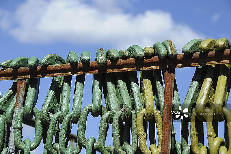 德国石勒苏益格-荷尔斯泰因州Brunsbuettel造船厂的金属钩图片素材