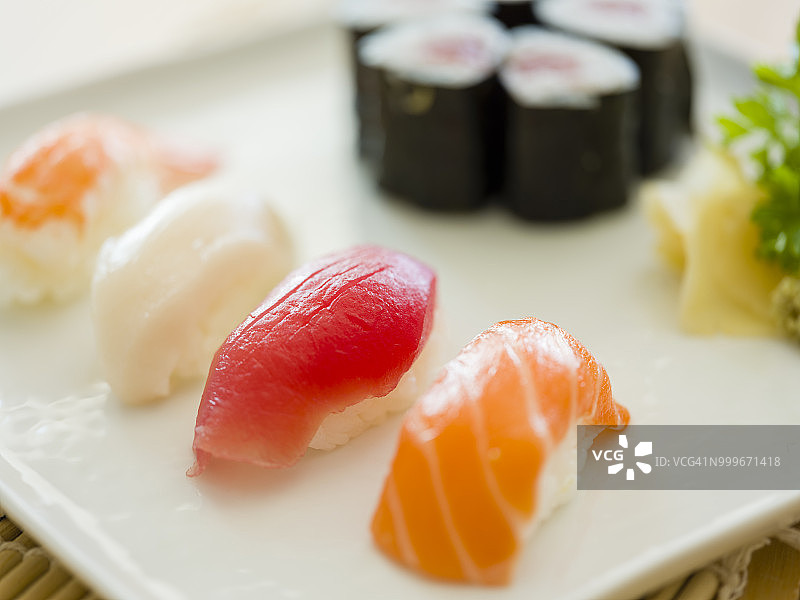 寿司拼盘图片素材