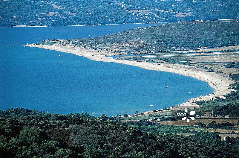 奥尔梅托的海滩和山丘图片素材