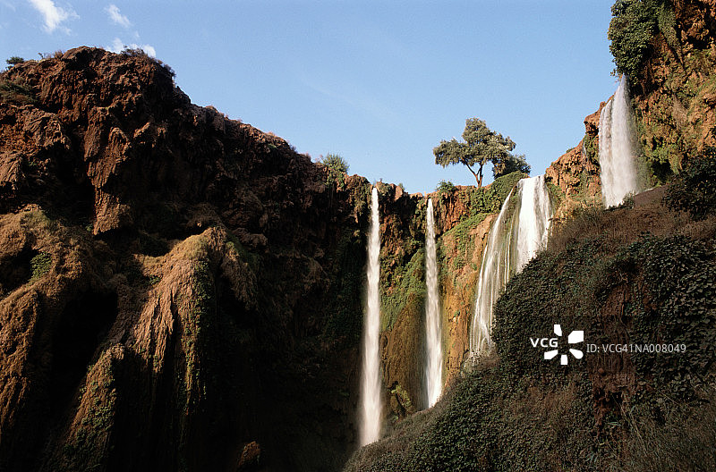 乌祖德瀑布图片素材