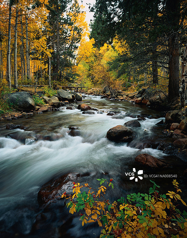 秋季的主教溪图片素材
