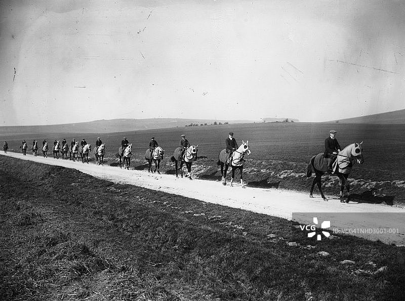 奔向赛场图片素材