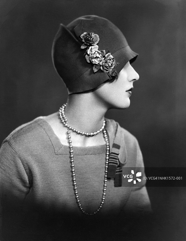 钟形女帽图片素材