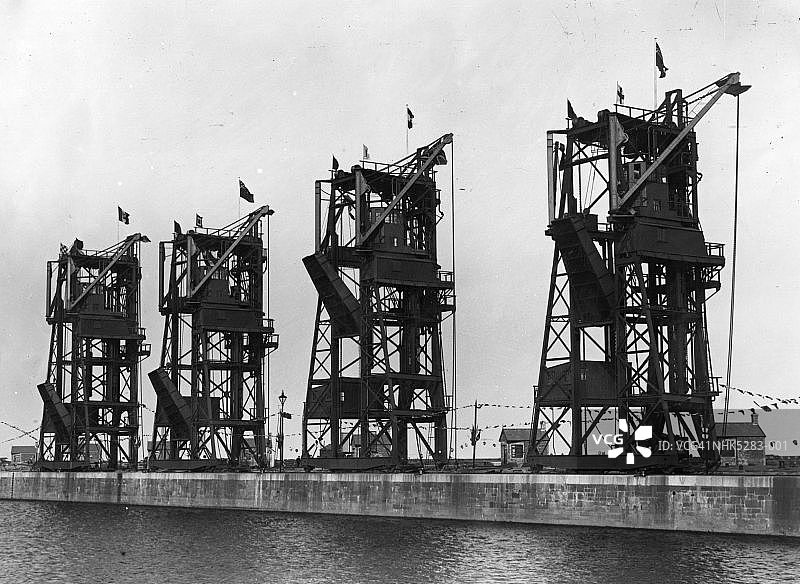 码头起重机图片素材