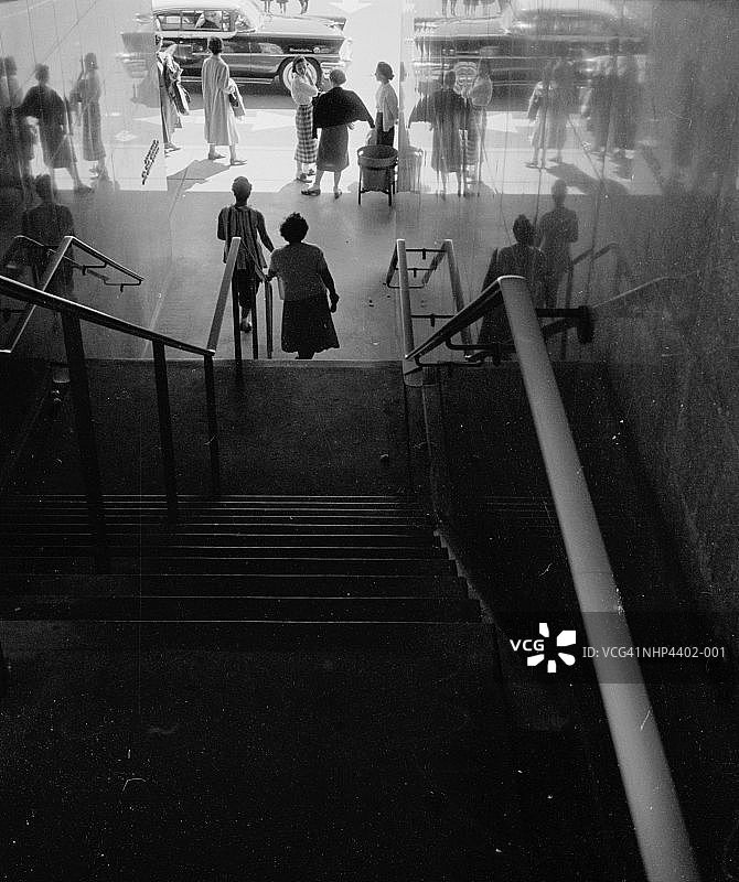 购物中心楼梯图片素材