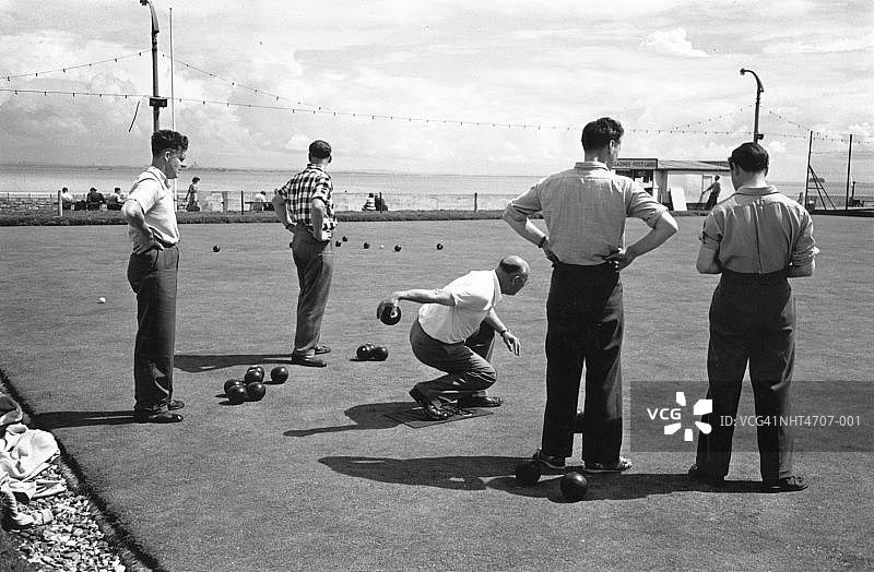 保龄球绿地图片素材