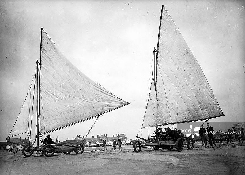 沙滩帆船运动图片素材