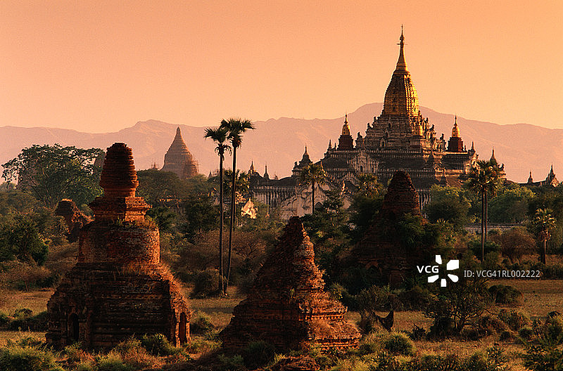 缅甸宝塔遗址和阿南达寺图片素材