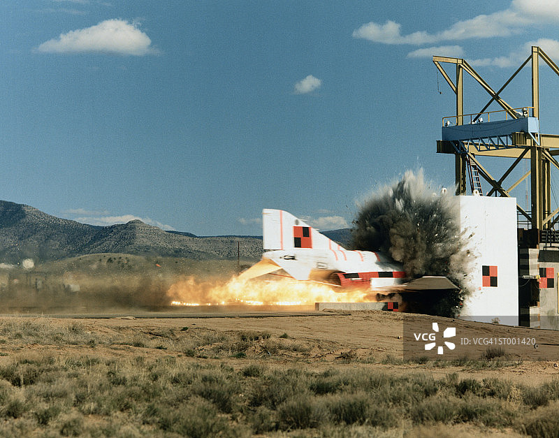 F-4幻影喷气机的火箭雪橇测试图片素材