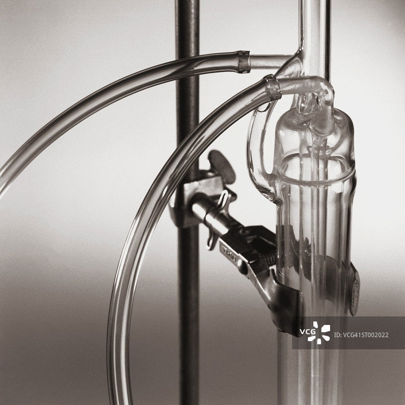 带夹具的实验室玻璃器皿图片素材