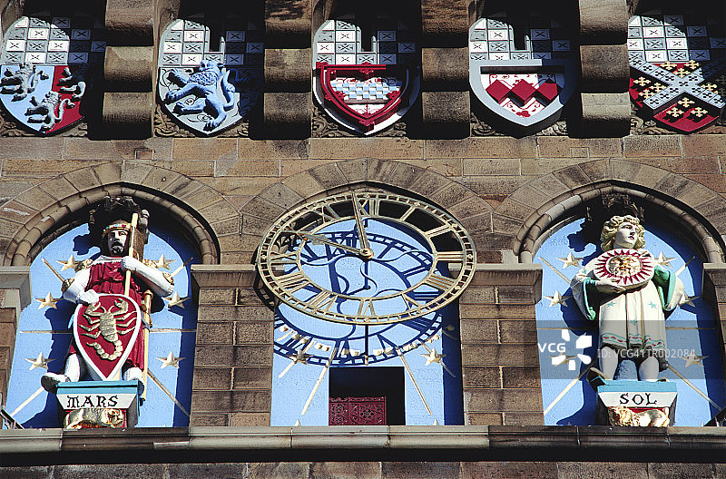 加的夫城堡的华丽时钟图片素材