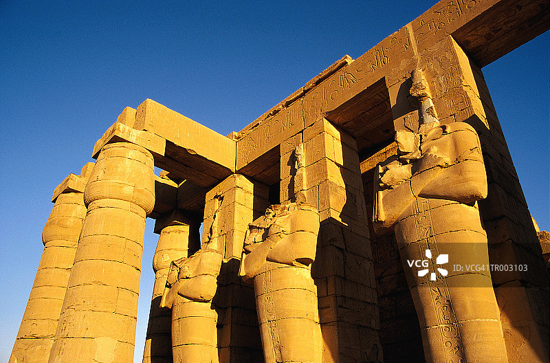 底比斯的柱子图片素材