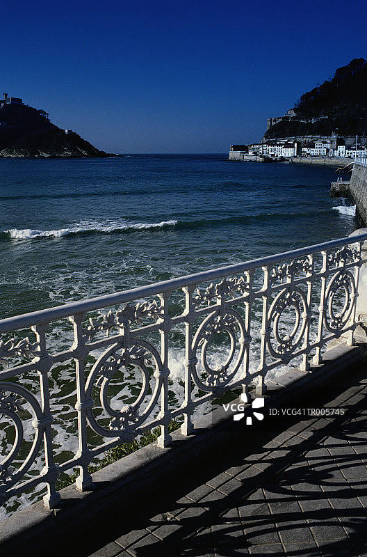 圣塞巴斯蒂安的木板路图片素材