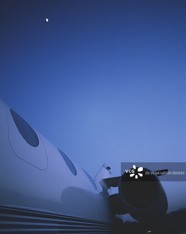 里尔喷气机的机身和发动机图片素材