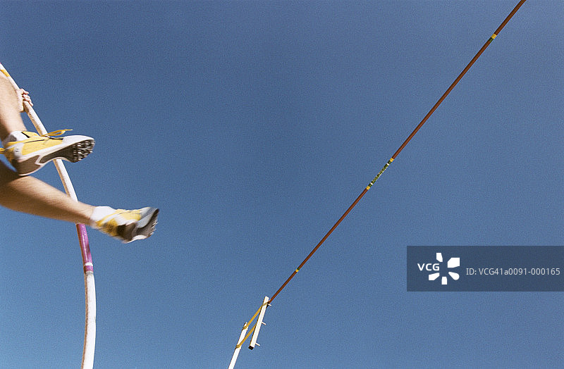 撑杆跳运动员图片素材