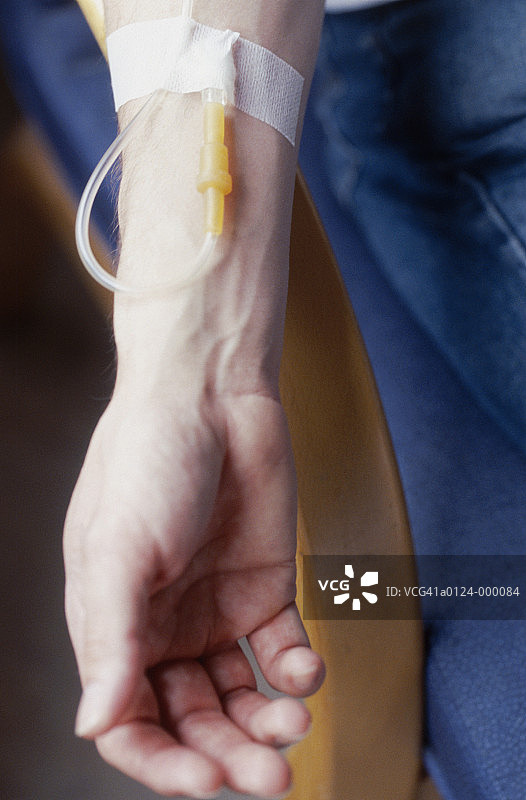 手臂与静脉滴注图片素材