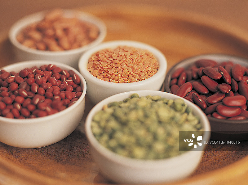 豆类和扁豆碗图片素材