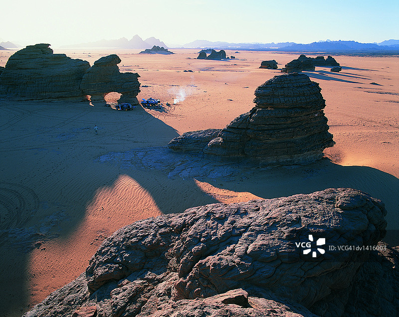 撒哈拉沙漠，提贝斯提，乍得的岩层地貌图片素材