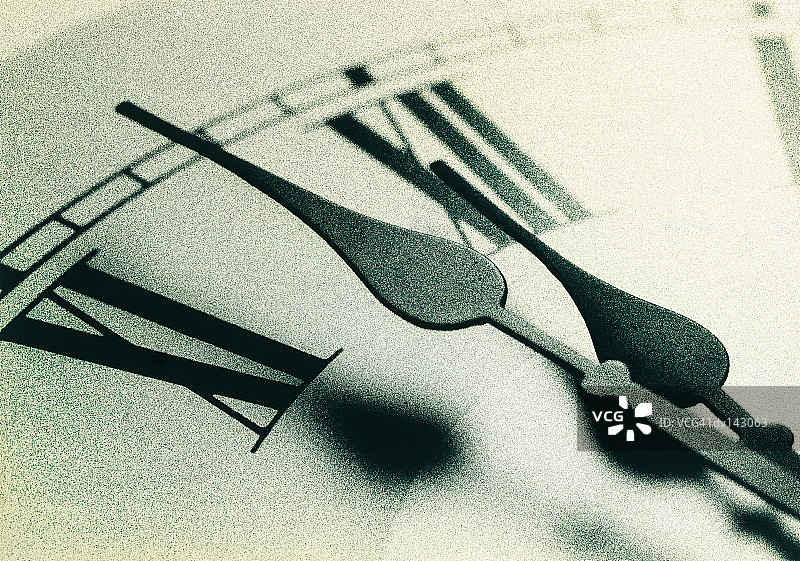 手与钟表面图片素材