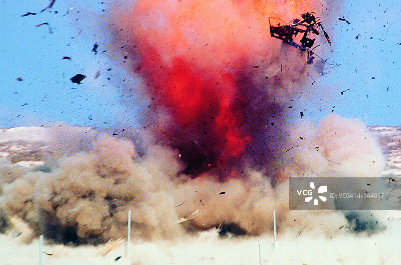 沙漠爆炸图片素材