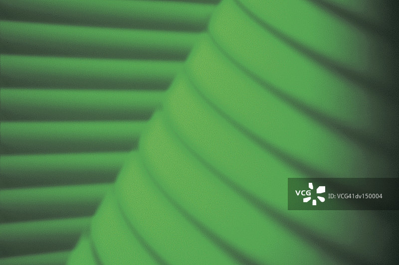 带有深色阴影的绿色条纹图案图片素材